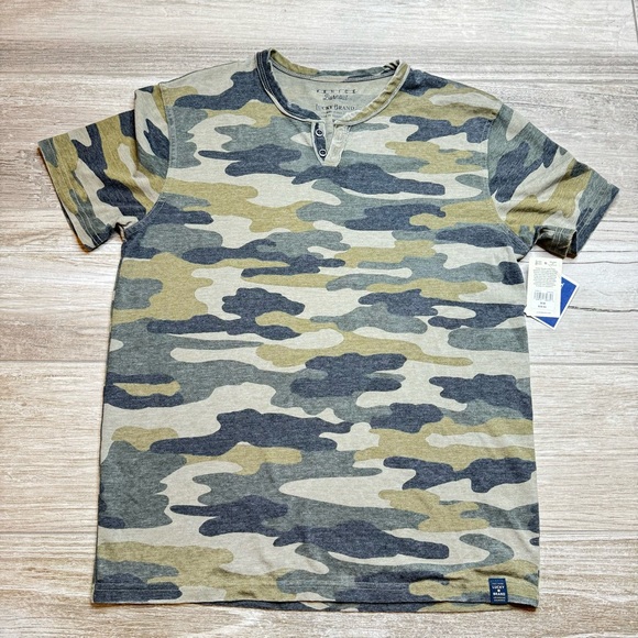 LUCKY Camo Shirt Size Men’s Medium - Picture 6 of 7